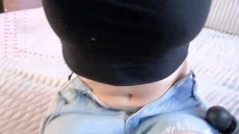 Julia online show from October 11, 2025, 12:54 am