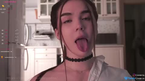 Gwen is back  online show from March 7, 2025, 4:11 pm