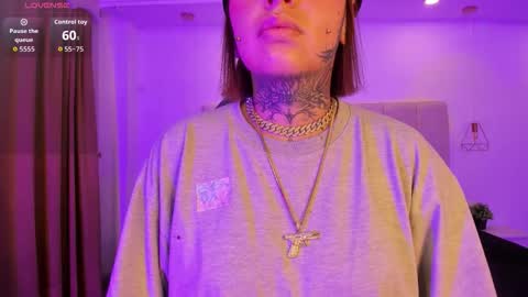 gyal_8_ online show from January 14, 2026, 3:01 am