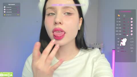 Snapshot of gylaxie chatting on February 20, 2025, 12:15 pm online show from February 20, 2025, 12:15 pm