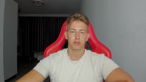 Oliver online show from November 5, 2025, 9:15 pm