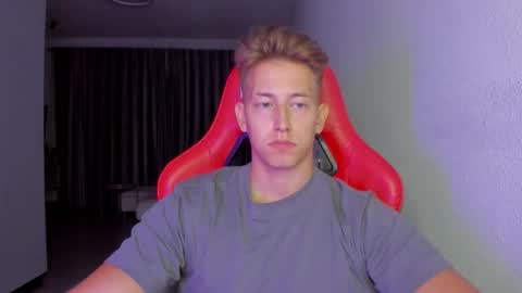 Oliver online show from November 27, 2025, 9:39 pm