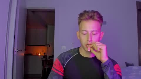 Oliver online show from December 22, 2025, 9:45 pm