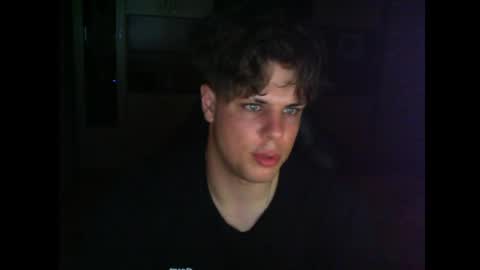 gymguy0505 online show from May 25, 2026, 10:05 pm