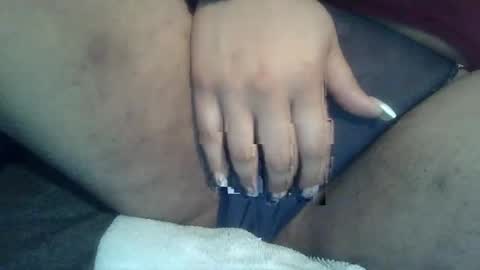 Snapshot of h0n3yb333 chatting on December 2, 2025, 2:50 am h0n3yb333 online show from December 2, 2025, 2:50 am