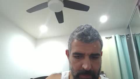 Snapshot of h0nest84 chatting on November 6, 2025, 2:34 am h0nest84 online show from November 6, 2025, 2:34 am