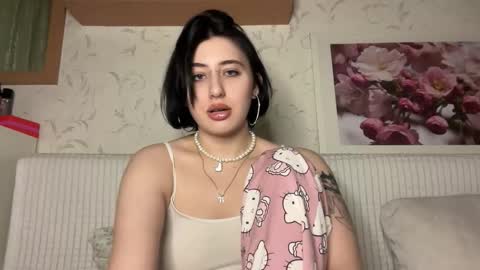 Helga online show from November 12, 2025, 12:49 pm