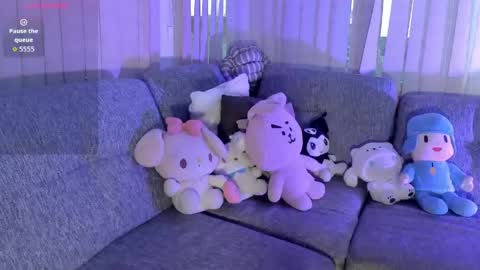 Hello Kitty online show from May 12, 2026, 12:13 pm