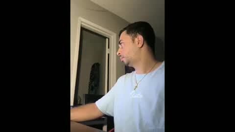 Snapshot of habibi_d chatting on October 21, 2025, 1:28 am habibi_d online show from October 21, 2025, 1:28 am