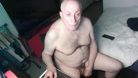 hacknoob62 online show from October 14, 2025, 5:58 pm