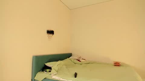 Ri online show from October 15, 2025, 12:38 pm