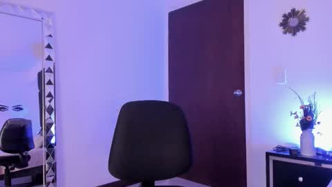 Kendal online show from September 13, 2025, 6:51 pm