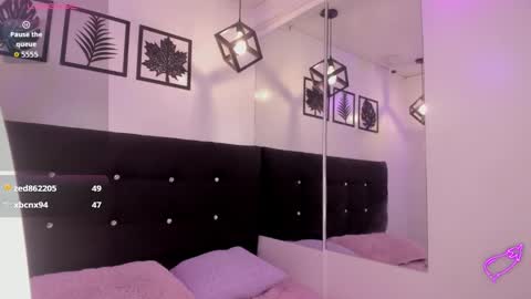 haiily_baeker online show from November 4, 2025, 5:23 pm