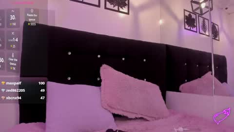 haiily_baeker online show from November 5, 2025, 6:35 am