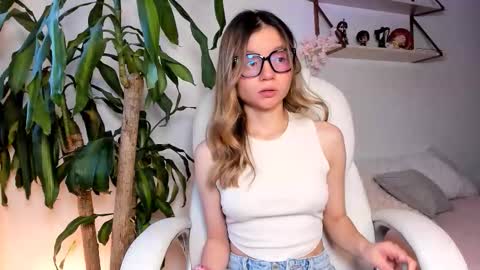 Hailey online show from January 12, 2026, 10:48 pm