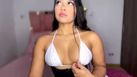 Snapshot of hailey_florez chatting on December 9, 2024, 8:54 pm hailey online show from December 9, 2024, 8:54 pm