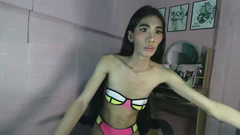 hailey_sweetcum77 online show from November 22, 2025, 3:44 pm