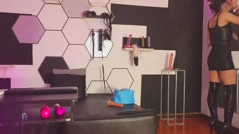 haileycat_ online show from January 27, 2025, 3:04 am