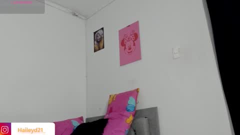 Hailey online show from February 18, 2026, 11:44 pm