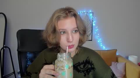 Hailey online show from October 1, 2025, 8:53 am