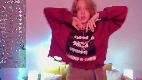 Hailey online show from October 8, 2025, 8:56 am