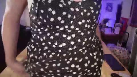 Hailey Harper online show from November 10, 2025, 7:57 pm