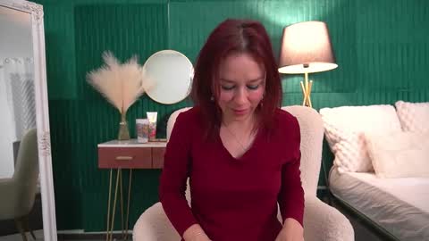 Hailey online show from November 29, 2025, 3:53 am