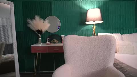 Hailey online show from February 4, 2026, 4:51 am