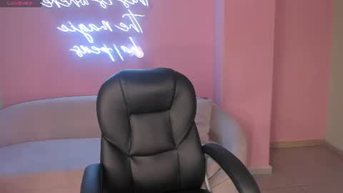 Snapshot of haileyross_ chatting on July 12, 2026, 10:34 pm Hailey online show from July 12, 2026, 10:34 pm