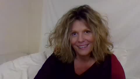 Snapshot of haileys123 chatting on February 10, 2025, 2:52 am Hailey online show from February 10, 2025, 2:52 am