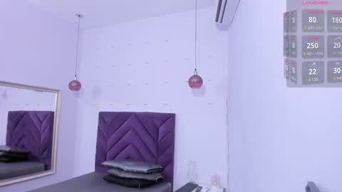 haileystonei online show from October 23, 2025, 11:31 am