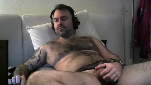 Snapshot of hairy_and_horny88 chatting on January 11, 2025, 12:22 am hairy_and_horny88 online show from January 11, 2025, 12:22 am