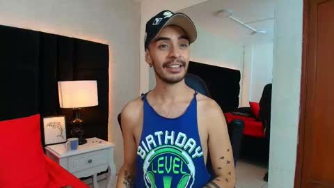 Snapshot of hairy_diamond chatting on September 15, 2025, 7:36 pm H A I R Y D I A M O N D online show from September 15, 2025, 7:36 pm
