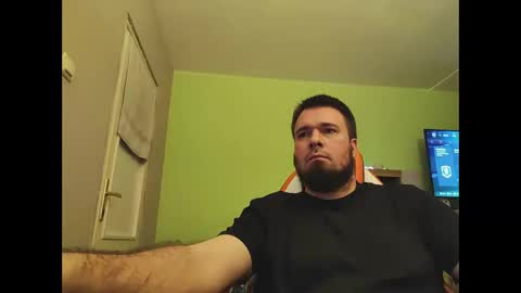 Snapshot of hairy_guy007 chatting on December 30, 2024, 9:50 pm hairy_guy007 online show from December 30, 2024, 9:50 pm