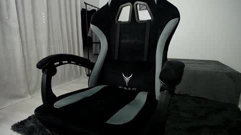 Snapshot of hairycuss chatting on December 10, 2024, 7:54 pm Adam online show from December 10, 2024, 7:54 pm