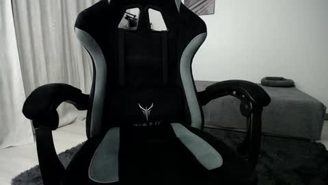 Snapshot of hairycuss chatting on December 18, 2024, 10:24 pm Adam online show from December 18, 2024, 10:24 pm