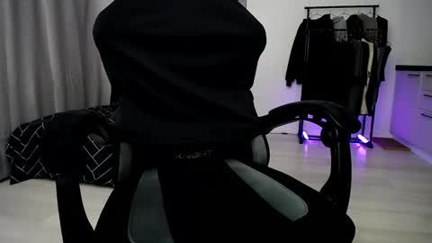 Snapshot of hairycuss chatting on October 5, 2025, 8:07 pm Adam online show from October 5, 2025, 8:07 pm