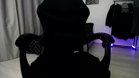 Adam online show from January 5, 2026, 7:39 pm