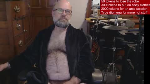 HairyDaddyBear69 online show from May 18, 2026, 11:05 am