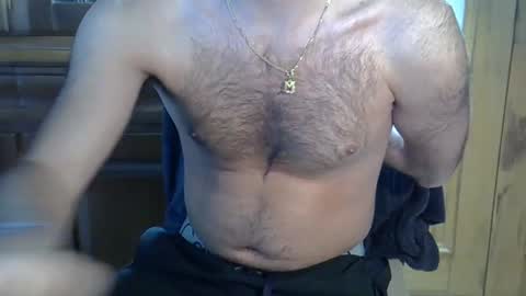 Snapshot of hairydaduncut chatting on December 28, 2024, 1:17 pm hairydaduncut online show from December 28, 2024, 1:17 pm