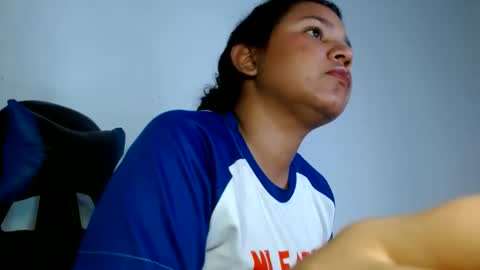 hairygirl83 online show from May 24, 2026, 1:16 pm