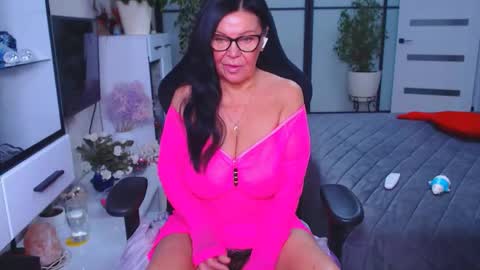 Monika online show from November 16, 2025, 8:31 am