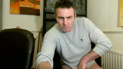 hakfin666 online show from April 2, 2026, 8:39 pm