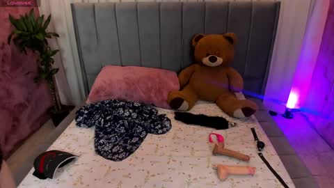 Snapshot of hakurukushka chatting on January 22, 2025, 4:12 pm Haku Please help me with your thumbs up its important online show from January 22, 2025, 4:12 pm