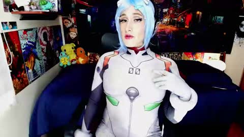 Haku Please help me with your thumbs up its important  online show from November 19, 2025, 8:53 pm