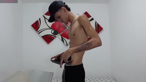 halan_demon online show from February 1, 2025, 7:47 am