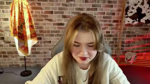 HaleySun online show from October 14, 2025, 1:45 pm