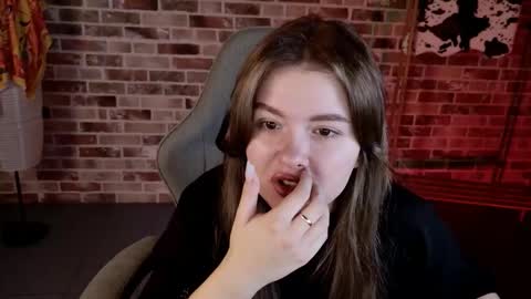 HaleySun online show from November 3, 2025, 9:10 am