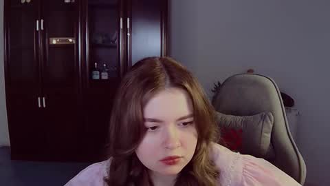 HaleySun online show from November 15, 2025, 9:39 am