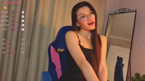 Snapshot of halfpint_babe chatting on September 13, 2025, 5:57 pm Kimberly online show from September 13, 2025, 5:57 pm